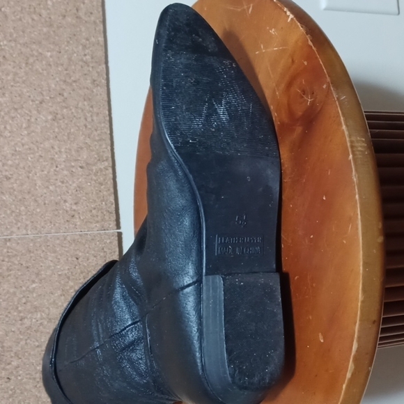 JULIAN GOLD BOOTS SIZE 5.5 in a beautiful soft black ⚫️ leather - Picture 4 of 6